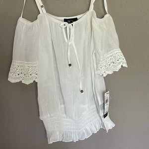 NWT: BCX off shoulder Peasant Boho Blouse Size XS